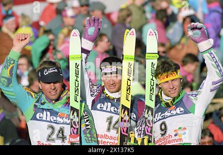 Concorso combinato maschile ai Campionati del mondo di Sci Alpino Saalbach-Hinterglemm dal 22 gennaio al 3 febbraio 1991. Nella foto: Stephan Eberharter (Austria, C) vince l'oro il 30 gennaio 1991. L'italiano Christian Ghedina (L) vince l'argento e l'austriaco Guenther Mader vince il bronzo. - 19910130 PD0002 - Rechteinfo: Diritti gestiti (RM) Foto Stock