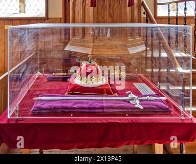 Kinneff Old Church Aberdeenshire Scozia interno con replica dei gioielli della Corona o Honours of Scotland vicino al pulpito Foto Stock