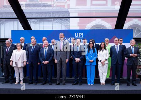 Royals 2024: Felipe vi al forum economico Wake Up, Spagna foto ufficiale degli ospiti da sinistra a destra, in ultima fila Alfonso Sanchez amministratore delegato dell'EMT, Jose Bogas CEO Endesa, Mario Ruiz-Tagle CEO di Iberdrola, Albert Triola CEO di Oracle, Luis Furnells presidente di Oesia, Federico Linares presidente di EY Alberto Granados presidente di Microsoft, Angel Simon CEO di CriteriaCaixa, Josu Jon Imaz CEO di Repsol, Carme Artigas ONU e Jaume Miquel presidente e CEO di Tendam. Da sinistra a destra, in prima fila: Ignacio Garralda presidente di mutua Madrilena, presiede Enriqueta Chicano Foto Stock