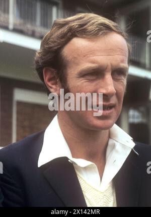 Foto del file datata 22-04-1975 di Derek Underwood. Derek Underwood, ex spinner inglese e del Kent, è morto all'età di 78 anni, come annunciato dalla contea. Data di pubblicazione: Lunedì 15 aprile 2024. Foto Stock