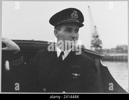 LE LINEE AEREE CIVILI DELLA GRAN BRETAGNA IN TEMPO DI GUERRA - 14022 Picture (pubblicato nel 1944) mostra - il capitano J.N. Farnsworth di Gainsborough, Lincs., un noto capitano flyingbout della BOAC Royal Air Force Foto Stock