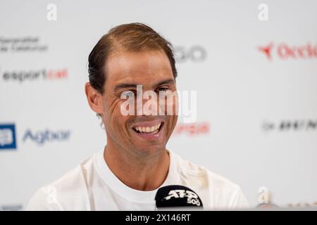 Barcellona, Spagna. 15 aprile 2024. Rafa Nadal tiene una conferenza stampa per spiegare i suoi sentimenti su quello che sarà il suo ultimo torneo God-ATP 500. Rafa Nadal ofrece una rueda de prensa para explicar sus sensaciones en lo que ser‡ su œltimo torneo de God- ATP 500. Nella foto: rafa nadal News Sports - Barcellona, Spagna lunedì 15 aprile 2024 (foto di Eric Renom/LaPresse) credito: LaPresse/Alamy Live News Foto Stock