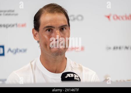 Barcellona, Spagna. 15 aprile 2024. Rafa Nadal tiene una conferenza stampa per spiegare i suoi sentimenti su quello che sarà il suo ultimo torneo God-ATP 500. Rafa Nadal ofrece una rueda de prensa para explicar sus sensaciones en lo que ser‡ su œltimo torneo de God- ATP 500. Nella foto: rafa nadal News Sports - Barcellona, Spagna lunedì 15 aprile 2024 (foto di Eric Renom/LaPresse) credito: LaPresse/Alamy Live News Foto Stock