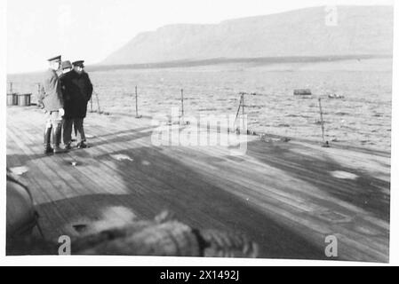 VIAGGIO DI RITORNO DEL PRIMO MINISTRO ATTRAVERSO L'ATLANTICO - il primo Ministro e generale Sir John Dill (CIGS), a bordo della HMS Prince of Wales, al largo delle coste dell'Islanda, British Army Foto Stock