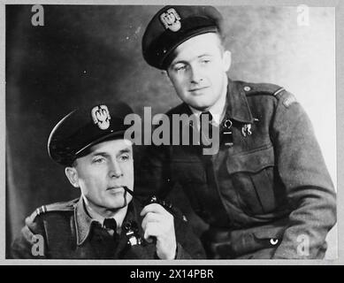 L'AERONAUTICA MILITARE POLACCA IN GRAN BRETAGNA, 1940-1947 - F/LT Zeyfert nacque a Wilno (Vilnius) e servì come pilota dal 1918 con l'aeronautica polacca attaccata all'esercito blu in Francia durante la prima guerra mondiale. Ha lavorato nelle linee aeree polacche dal 1929 ed è stato direttore del dipartimento operazioni della compagnia.mobilitato nell'agosto 1939, si è trasferito in Romania con l'aeronautica polacca alla fine di settembre 1939 ed è fuggito da lì con suo figlio attraverso la Jugoslavia, Grecia e Italia in Francia.dal settembre 1940 il tenente Zeyfert ha lavorato come assistente istruttore per addestrare navigatori PAF nella RAF Foto Stock