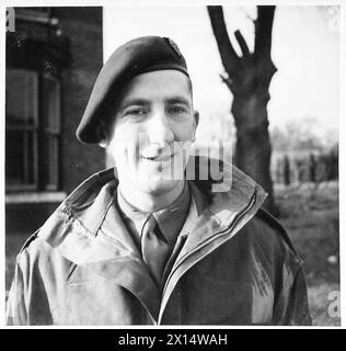 Capitano F.G. Newby, ufficiale dei Royal Electrical and Mechanical Engineers, che prestava servizio nelle operazioni di volo, responsabile della manutenzione tecnica e del supporto ingegneristico. Foto Stock