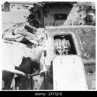 CARRI ARMATI NEMICI CATTURATI - primo piano della pista di un carro armato tedesco Mark IV British Army Foto Stock