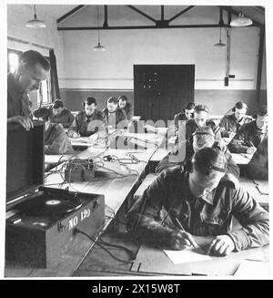 PRESSO Un CENTRO DI FORMAZIONE PRIMARIA, IRLANDA DEL NORD - "Morse Aptitude test", British Army Foto Stock