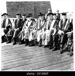 SIGNOR WINSTON CHURCHILL IN QUEBEC - il presidente Roosevelt, il signor Churchill e il conte di Athlone dell'esercito britannico Foto Stock