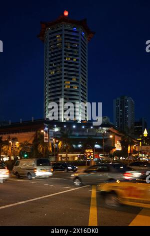 Central area, Singapore - 21 agosto 2007: Intersezione tra Scotts Road e Orchard Road con il tangs (il più antico e famoso grande magazzino di Foto Stock