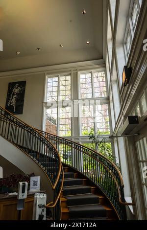 Scala a chiocciola alla Hillwood Mansion di Washington, DC Foto Stock