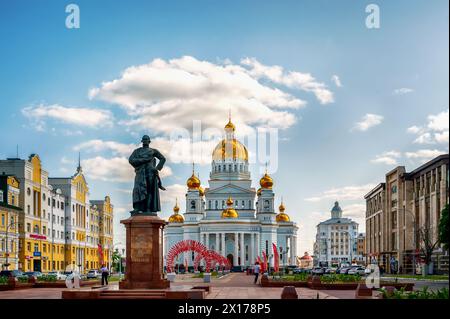 Saransk, Russia - 5 giugno 2023. Cattedrale di St Theodore Ushakov a Saransk, Russia. Prende il nome dal santo russo e ammiraglio Fyodor Ushakov. Foto Stock