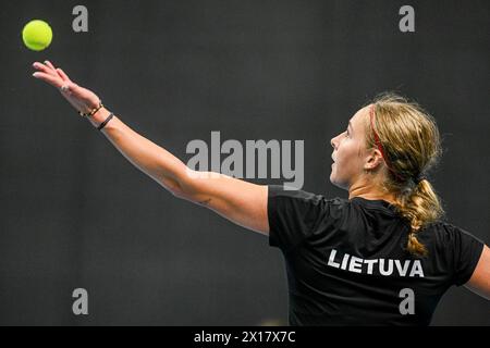 13 04 2024. Vilnius, Lituania. Billie Jean King Cup match Croazia-Lituania. Patricija Paukštytė (WTA-978) Foto Stock