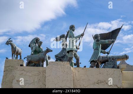 Monumento A Tripulantes Galeta Ancud, monumento ai membri dell'equipaggio della goletta Ancud 1843 sullo stretto di Magellano, Punta Arenas, città in Foto Stock