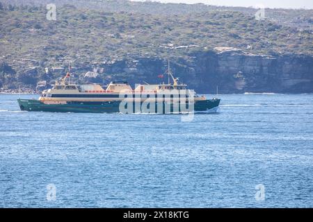 Traghetto di Sydney il traghetto MV Freshwater, chiamato Manly, passa da Sydney a nord e dirigiti verso il porto, NSW, Australia Foto Stock