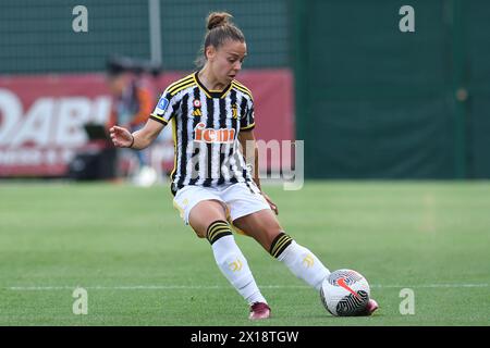 Roma, Lazio. 15 aprile 2024. Lisa Boattin della Juventus durante il campionato di serie A femminile 2023-2024 partita tra Roma Women e Juventus femminile allo stadio tre Fontane di Roma, in Italia, 15 aprile 2024. Crediti: massimo insabato/Alamy Live News Foto Stock