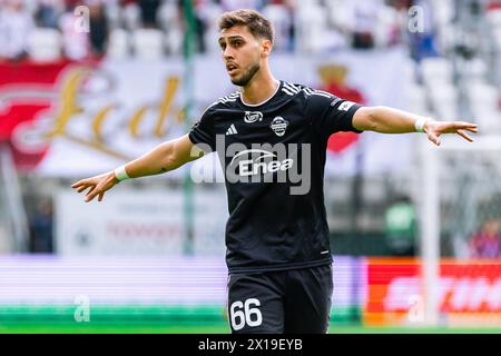 Lodz, Polonia. 14 aprile 2024. Bruno Jordao di Radomiak gesti durante la partita polacca di PKO Ekstraklasa League tra LKS Lodz e Radomiak Radom allo stadio municipale di Wladyslaw Krol. Punteggio finale; LKS Lodz vs Radomiak Radom 3:2. (Foto di Mikolaj Barbanell/SOPA Images/Sipa USA) credito: SIPA USA/Alamy Live News Foto Stock