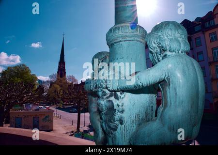 Francoforte sul meno, Germania. 10 aprile 2024. Una statua. Foto Stock