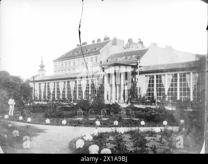 Vienna 9, Thurykapelle (Cappella della Tury), torre e volta dal Parco del Palais Liechtenstein nel Rossau, 1866 - 18660101 PD0065 - Rechteinfo: Diritti gestiti (RM) Foto Stock