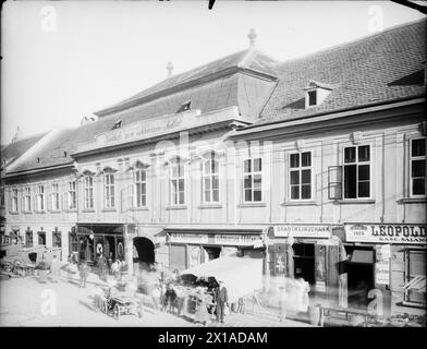 Vienna 15, Schwendergasse (Schwender Alley) 41, vista generale da destra, 1899 - 18990101 PD0487 - Rechteinfo: Rights Managed (RM) Foto Stock