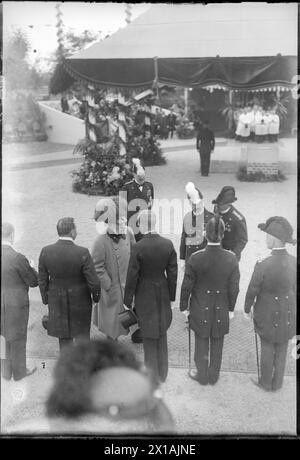 Posa della prima pietra della riqualificazione del ponte Floridsdorf, i membri della commissione edilizia e del comitato di lavoro saranno presentati a Francesco Giuseppe., 28.06.1913 - 19130628 PD0010 - Rechteinfo: Diritti gestiti (RM) Foto Stock