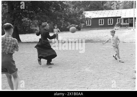 Caritas-Camp, Berlin Children on Summer camp a Vienna, 1953 - 19530101 PD1965 - Rechteinfo: Rights Managed (RM) Foto Stock