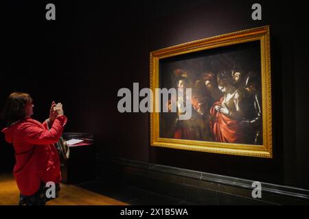 Londra 16 aprile 2024 . "Martirio di Sant'Orsola" del pittore italiano Michelangelo Merisi da Caravaggio durante l'anteprima stampa dell'ultima mostra di Caravaggio alla National Gallery di Londra. L'ultimo Caravaggio è stato prestato dalla Collezione intesa Sanpaolo (gallerie d'Italia - Napoli) e si svolgerà dal 18 aprile al 21 luglio 2024 presso la Galleria Nazionale. Credito: amer ghazzal/Alamy Live News Foto Stock