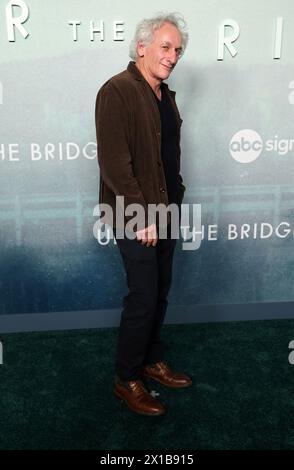 Los Angeles, California. 15 aprile 2024. Matt Craven alla prima di Hulu Under the Bridge il 15 aprile 2024 al DGA Theater di Los Angeles, California Credit: Faye Sadou/Media Punch/Alamy Live News Foto Stock