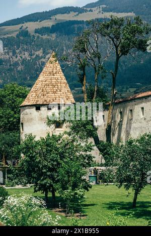 Le antiche mura della città di Glurns in alto Adige Foto Stock