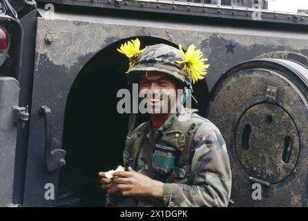 - Soldato americano durante esercitazioni NATO in Germania (settembre 1980) - soldato americano durante esercitazioni NATO in Germania (settembre 1980) Foto Stock