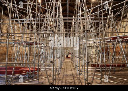 Venezia, Italia. 16 aprile 2024. La 60° Mostra Internazionale d'Arte intitolata "stranieri ovunque", curata da Adriano Pedrosa, sarà aperta al pubblico da sabato 20 aprile a domenica 24 novembre nella foto: Il padiglione italiano Credit: Independent Photo Agency/Alamy Live News Foto Stock