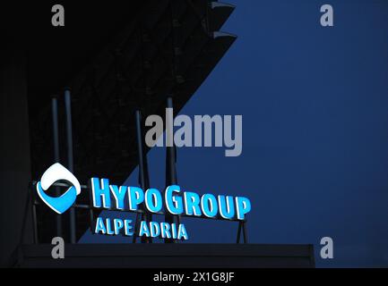 Logo della Banca austriaca Hypo Alpe-Adria a Klagenfurt, Carinzia, catturato il 14 novembre 2009. - 20091114 PD3418 - Rechteinfo: Diritti gestiti (RM) Foto Stock
