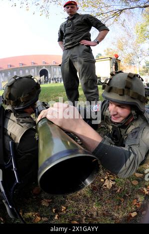 Soldati delle forze dell'esercito federale austriaco nella caserma maria theresien a Vienna, 13 ottobre 2010. - 20101013 PD4904 - Rechteinfo: Diritti gestiti (RM) Foto Stock