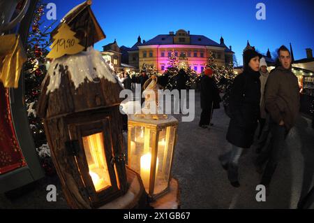 Mercatino di Natale di fronte al Castello Hellbrunn a Salisburgo il 27 novembre 2010. - 20101127 PD2640 - Rechteinfo: Diritti gestiti (RM) Foto Stock