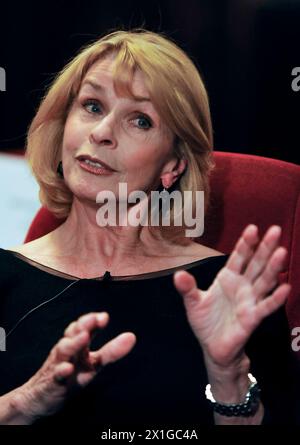 L’attrice austriaca Senta Berger in un’intervista rilasciata all’agenzia di stampa austriaca APA il 5 maggio 2011. Celebra il suo 70° compleanno il 13 maggio 2011. - 20110505 PD3605 - Rechteinfo: Diritti gestiti (RM) Foto Stock