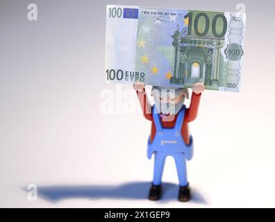 Illustrazione sui temi del pacchetto di austerità, euro, tasse e denaro, ripresa il 6 febbraio 2012. I partiti di governo SPÖ e ÖVP hanno deciso un pacchetto completo di austerità. - 20120206 PD6394 - Rechteinfo: Rights Managed (RM) Foto Stock