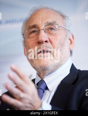 Vienna - B & C Industrieholding - conferenza stampa del 26 aprile 2012. FOTO: Premio Nobel per le scienze economiche Joseph Stiglitz - 20120426 PD1660 - Rechteinfo: Diritti gestiti (RM) Foto Stock