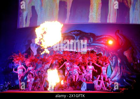 Vienna - il ballo della vita è il più grande evento di beneficenza in Europa a sostegno delle persone affette da HIV o AIDS. L'evento è organizzato dall'organizzazione no-profit AIDS LIFE, fondata nel 1992 da Gery Keszler e Torgom Petrosian. FOTO scattata il 19 maggio 2012. - 20120519 PD3179 - Rechteinfo: Diritti gestiti (RM) Foto Stock