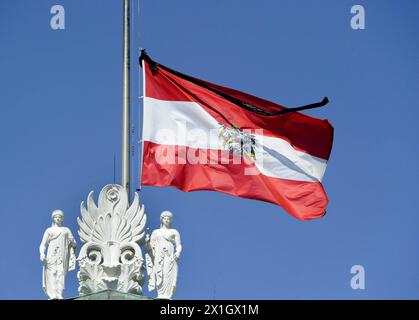 La cerimonia ufficiale di lutto per il presidente del Consiglio nazionale austriaco Barbara Prammer si è svolta presso il Parlamento austriaco a Vienna, in Austria, il 9 agosto 2014. Prammer morì all'età di 60 anni il 2 agosto 2014, dopo aver sofferto di cancro. - 20140809 PD0093 - Rechteinfo: Diritti gestiti (RM) Foto Stock