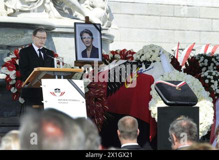 La cerimonia ufficiale di lutto per il presidente del Consiglio nazionale austriaco Barbara Prammer si è svolta presso il Parlamento austriaco a Vienna, in Austria, il 9 agosto 2014. Prammer morì all'età di 60 anni il 2 agosto 2014, dopo aver sofferto di cancro. - 20140809 PD0127 - Rechteinfo: Rights Managed (RM) Foto Stock