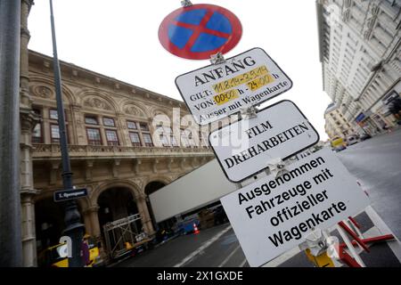 Lavori di costruzione per le riprese del film "Mission Impossible 5" all'Opera di Vienna il 20 agosto 2014, Vienna, Austria. - 20140820 PD0747 - Rechteinfo: Diritti gestiti (RM) Foto Stock