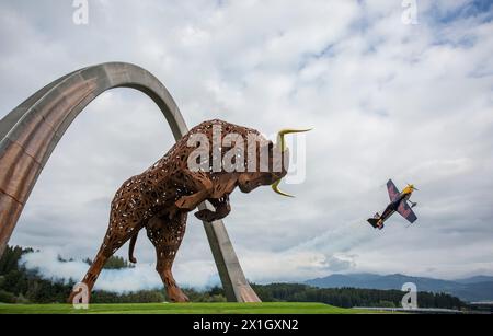 Hannes Arch of Austria si esibisce il 16 settembre 2014 durante la giornata dei media nel contesto del Red Bull Air Race World Championship al Red Bull Ring di Spielberg, Austria. - 20140916 PD2506 - Rechteinfo: Diritti gestiti (RM) Foto Stock