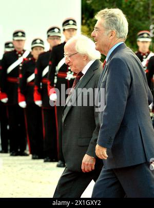 Visita di Stato del presidente federale austriaco Heinz Fischer a Dublino, Irlanda, il 6 ottobre 2014. Nella foto: Il presidente della Repubblica d'Irlanda Michael Daniel Higgins e il presidente federale austriaco Heinz Fischer presso la residenza ufficiale del presidente irlandese a Dublino, Irlanda. - 20141006 PD8895 - Rechteinfo: Diritti gestiti (RM) Foto Stock