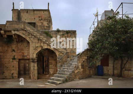 Una casa tradizionale in un villaggio libanese. Foto Stock