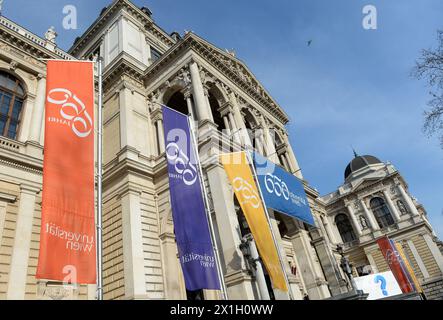 650 anni di Università di Vienna - l'Università di Vienna è un'università pubblica e la più grande in Austria ed è stata fondata dal duca Rodolfo IV nel 1365. Austria il 2015/03/09. - 20150310 PD0978 - Rechteinfo: Rights Managed (RM) Foto Stock