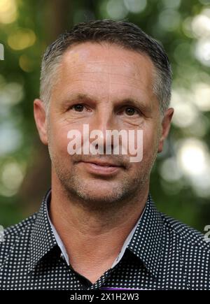 Vienna - Conferenza stampa sull'inizio della stagione della Bundesliga austriaca il 20 luglio 2015. IMMAGINE: Damir Canadi (CASHPOINT SCR Altach) - 20150720 PD2944 - Rechteinfo: Rights Managed (RM) Foto Stock