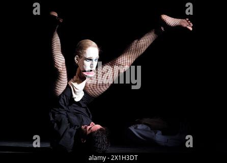 Vienna - prova di "Fasching" al Volkstheater il 3 settembre 2015. La prima si terrà il 5 settembre 2015. FOTO: Nikolaus Habjan nel ruolo di "Felix Golub" - 20150903 PD8824 - Rechteinfo: Rights Managed (RM) Foto Stock