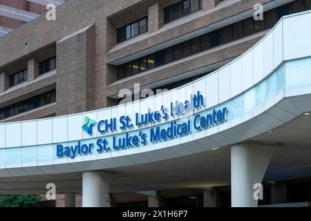 Houston, Texas, USA - 15 aprile 2024: CHI St. Luke's Health - Baylor St. Luke's Medical Center a Houston, Texas, USA. Foto Stock