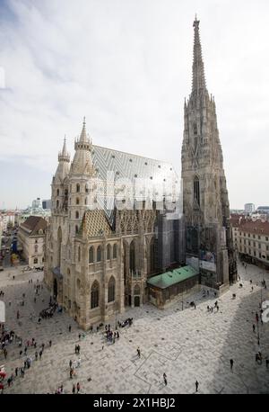 Vienna - St La cattedrale di Stefano (più comunemente conosciuta con il suo titolo tedesco Stephansdom) è la chiesa madre dell'arcidiocesi di Vienna e sede dell'arcivescovo di Vienna. Foto scattata l'11 aprile 2018. IMMAGINE: St Cattedrale di Stefano - 20180411 PD2384 - Rechteinfo: Diritti gestiti (RM) Foto Stock