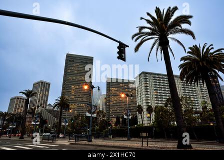 L'Embarcadero in un pomeriggio nuvoloso - San Francisco, California Foto Stock